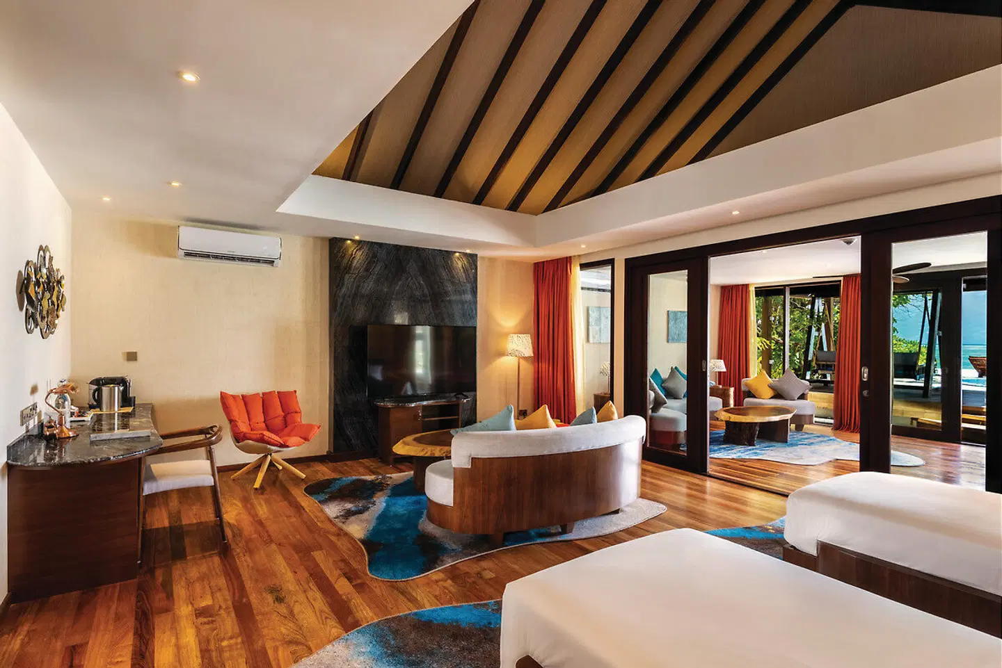 Atmosphere Kanifushi Maldives LOUNGE_LOBBY