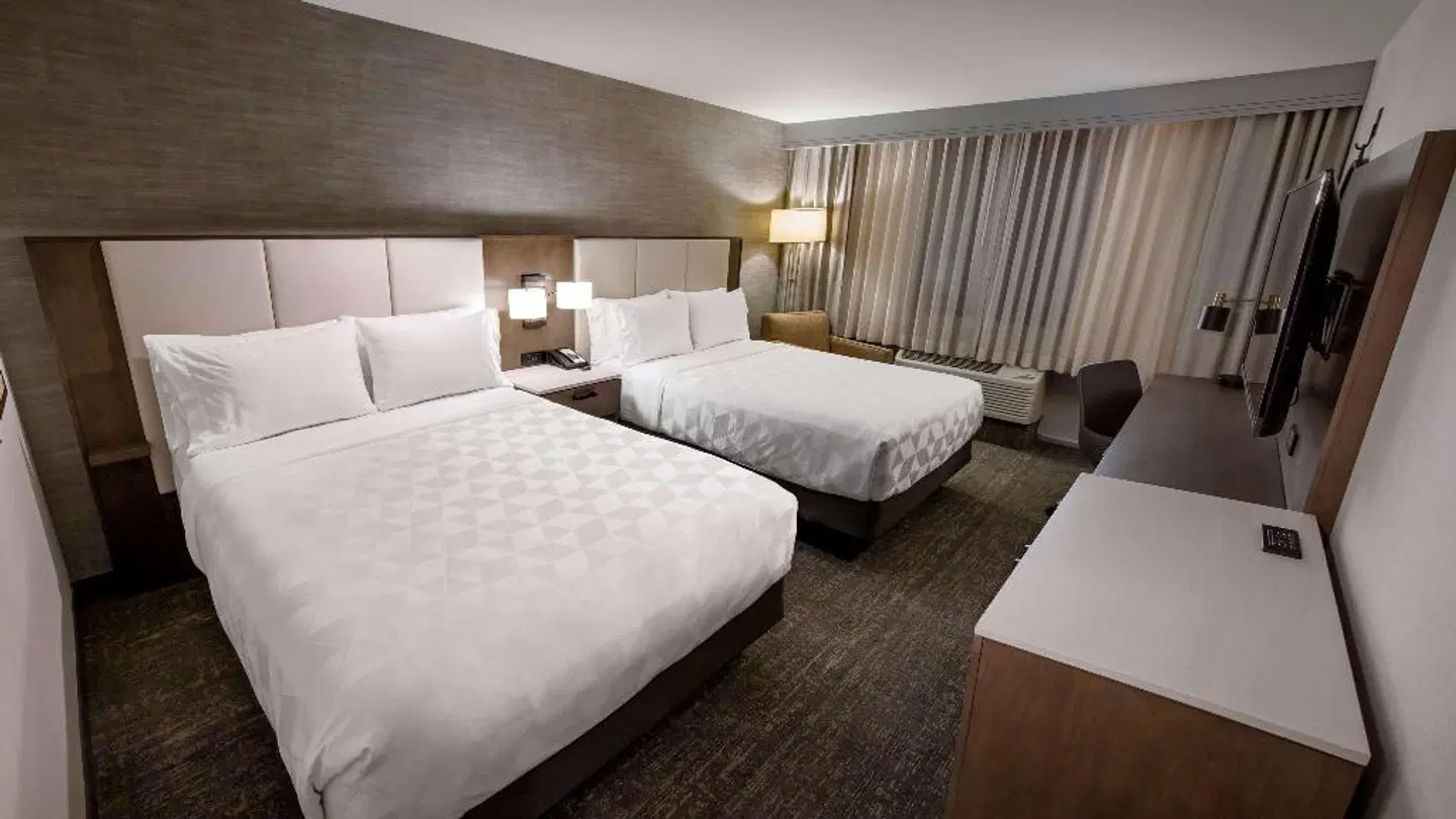 DoubleTree by Hilton Buena Park ROOM_EXAMPLE