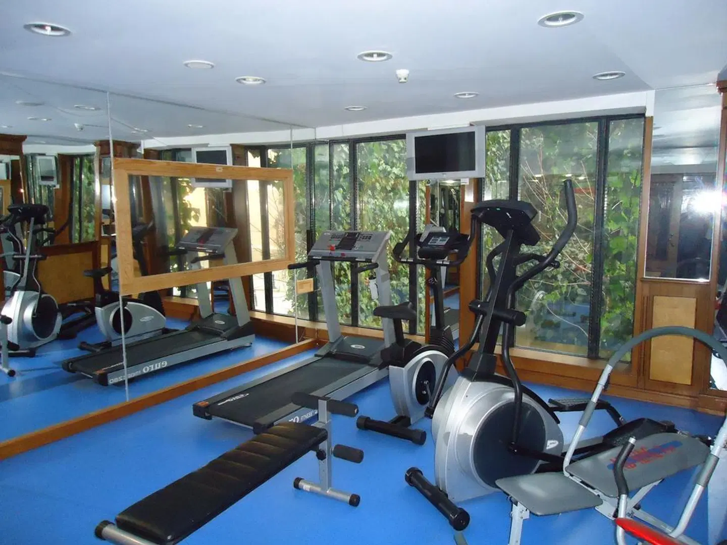 Arcadia Blue SPORTS_AND_LEISURE