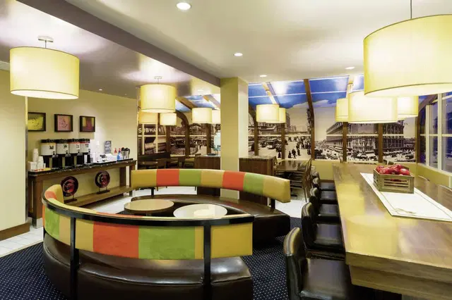 Hampton Inn Madison Square Garden LOUNGE_LOBBY