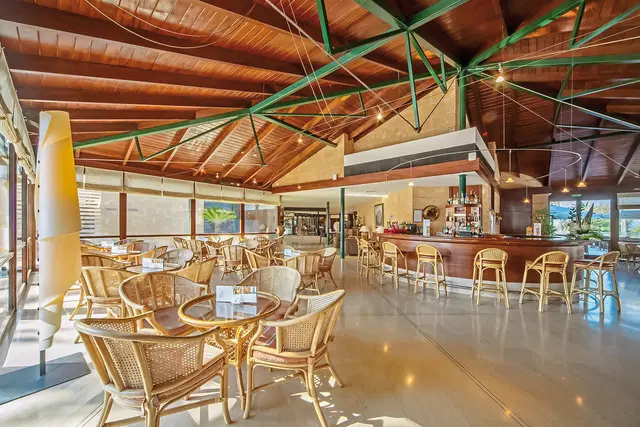 PortBlue Club Pollentia Resort & Spa Bar