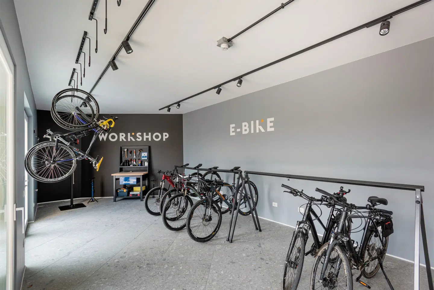 Hoody Active & Happiness Hotel SPORTS_AND_LEISURE