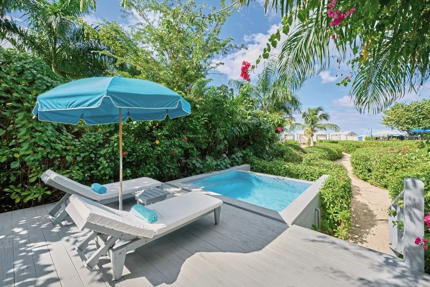 Keyonna Beach OUTDOOR_POOL