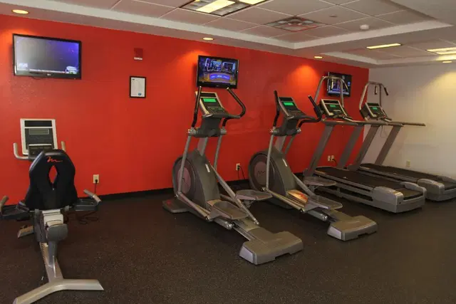 Pier House 60 Marina Hotel SPORTS_AND_LEISURE