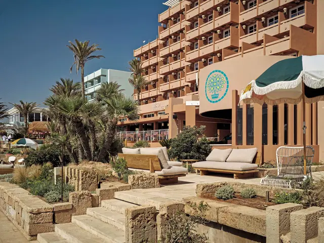 Bikini Island & Mountain Hotel Es Trenc Terrasse