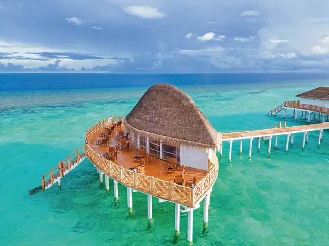 Angaga Island Resort & Spa Strand