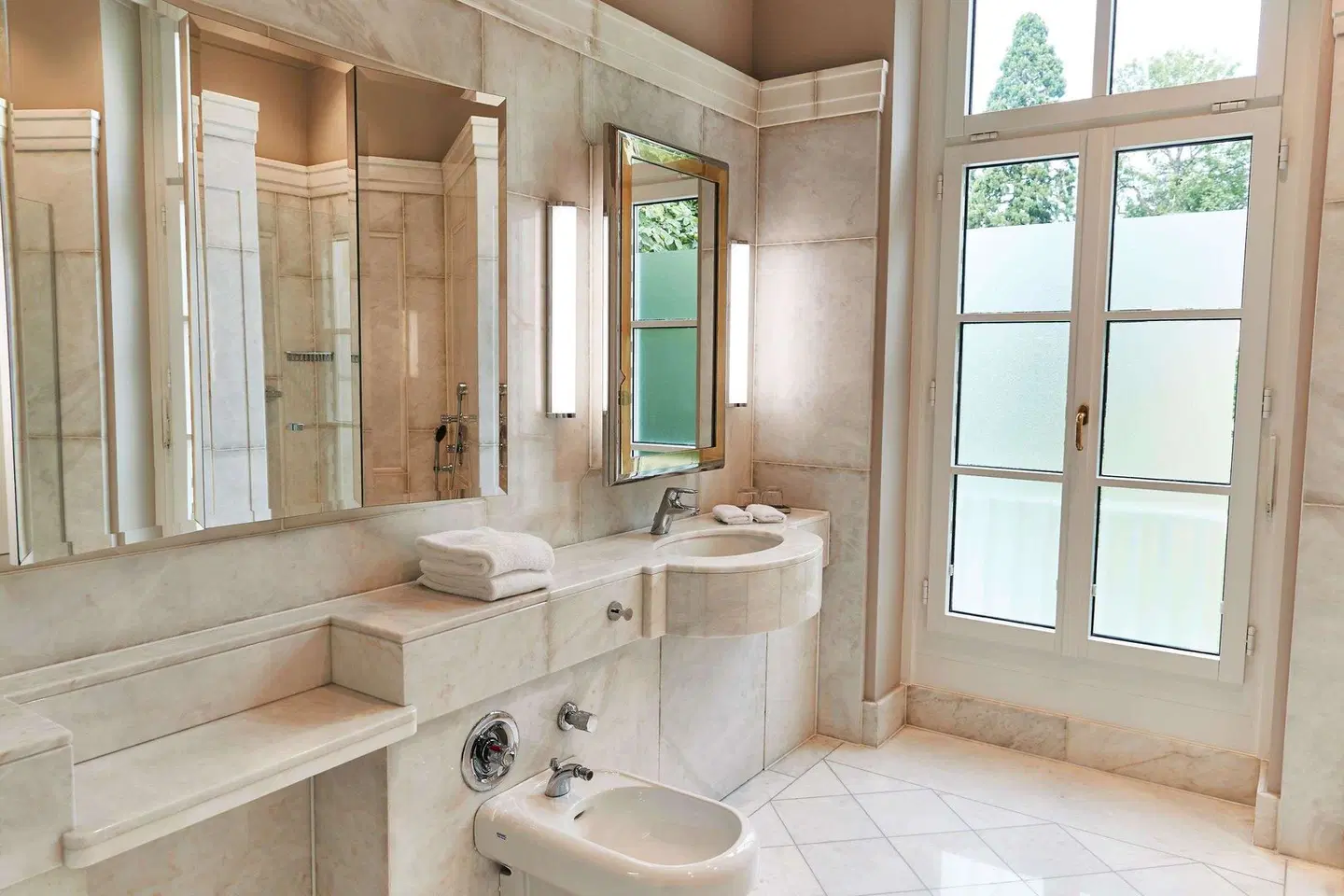 Steigenberger Icon Grandhotel & Spa Petersberg Badezimmer