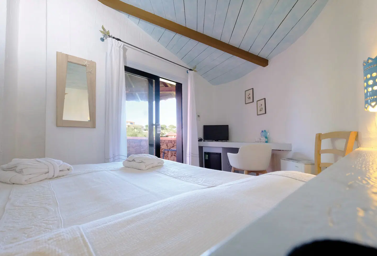 Hotel Resort & SPA Baia Caddinas ROOM_EXAMPLE