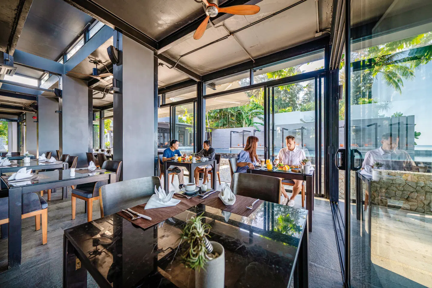 Aleenta Phuket Phang Nga Resort & Spa Restaurant