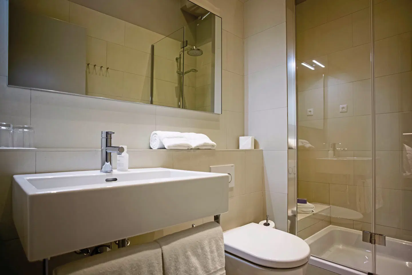 Osam - Adults only Badezimmer