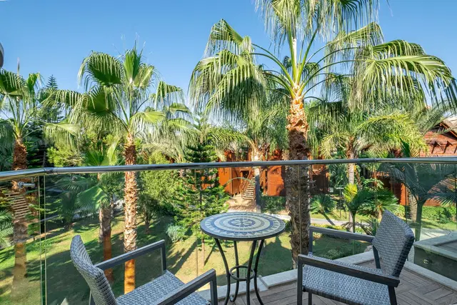 Long Beach ROOM_VIEW