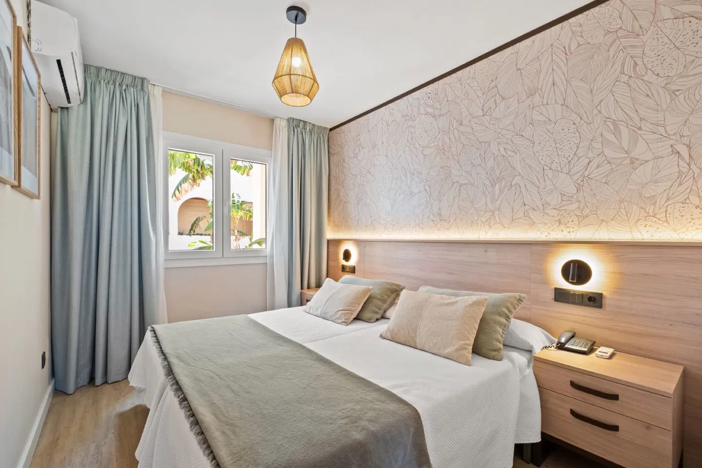 Puente Real ROOM_EXAMPLE