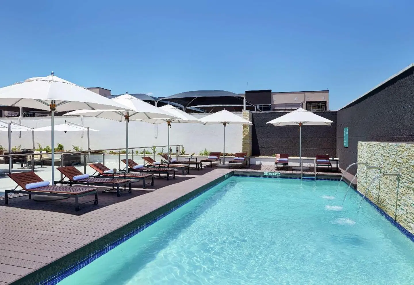 Hilton Garden Inn Gaborone OUTDOOR_POOL