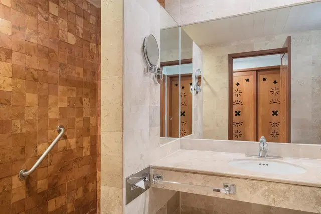 Iberostar Waves Paraíso del Mar Badezimmer