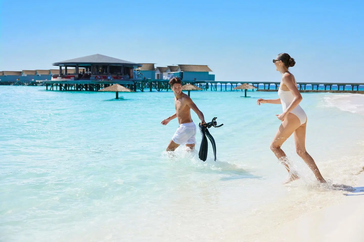 Centara Ras Fushi Resort & Spa Maldives Strand