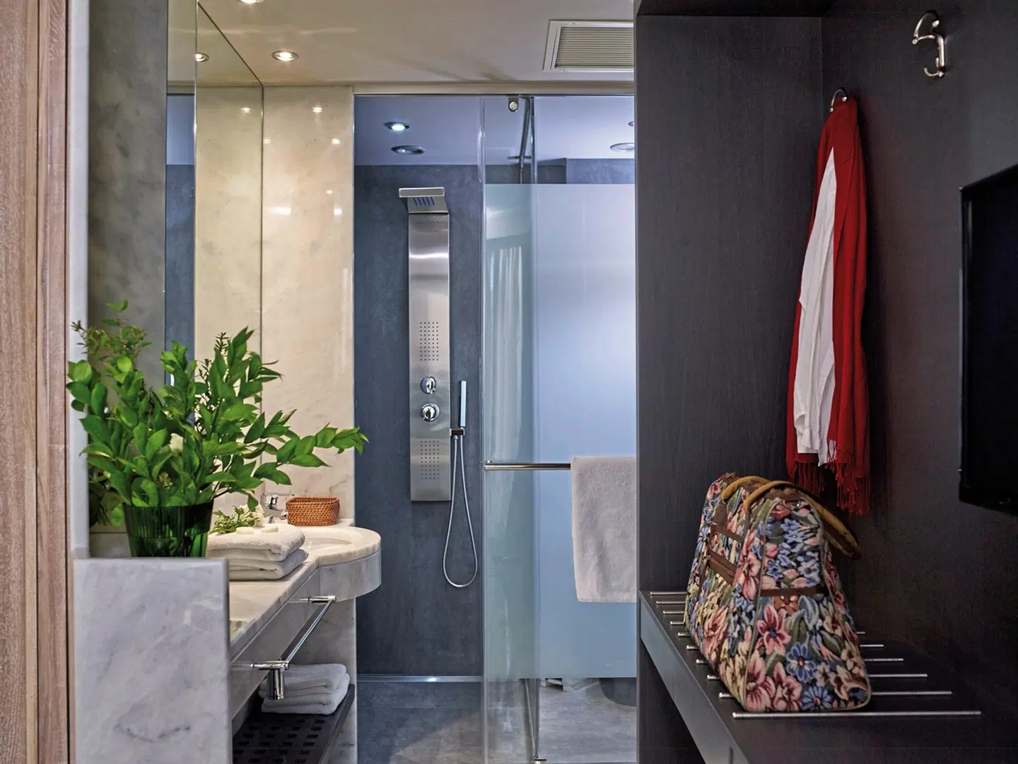 Kyma Suites Beach Hotel Badezimmer