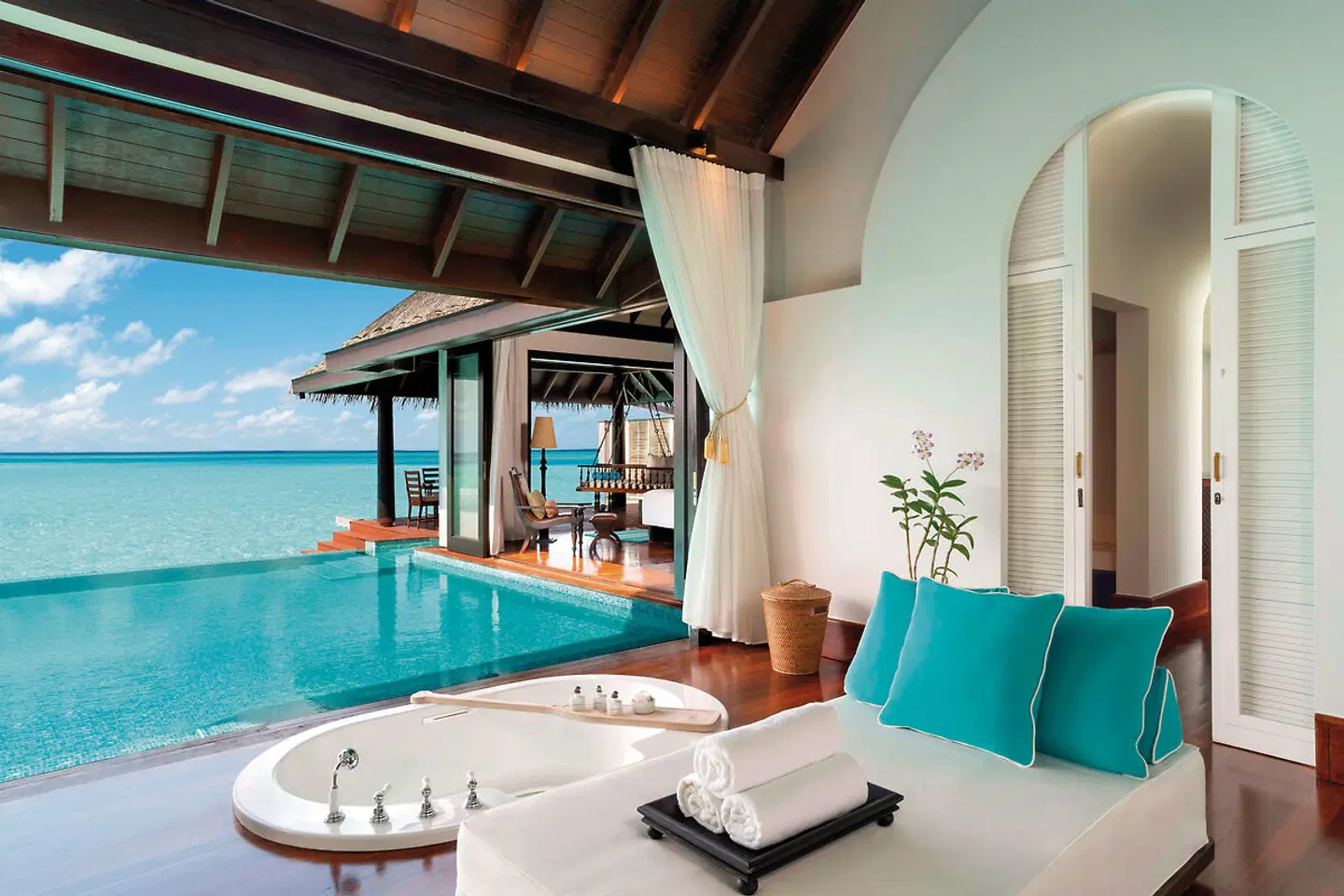 Anantara Kihavah Maldives Villas Hallenbad