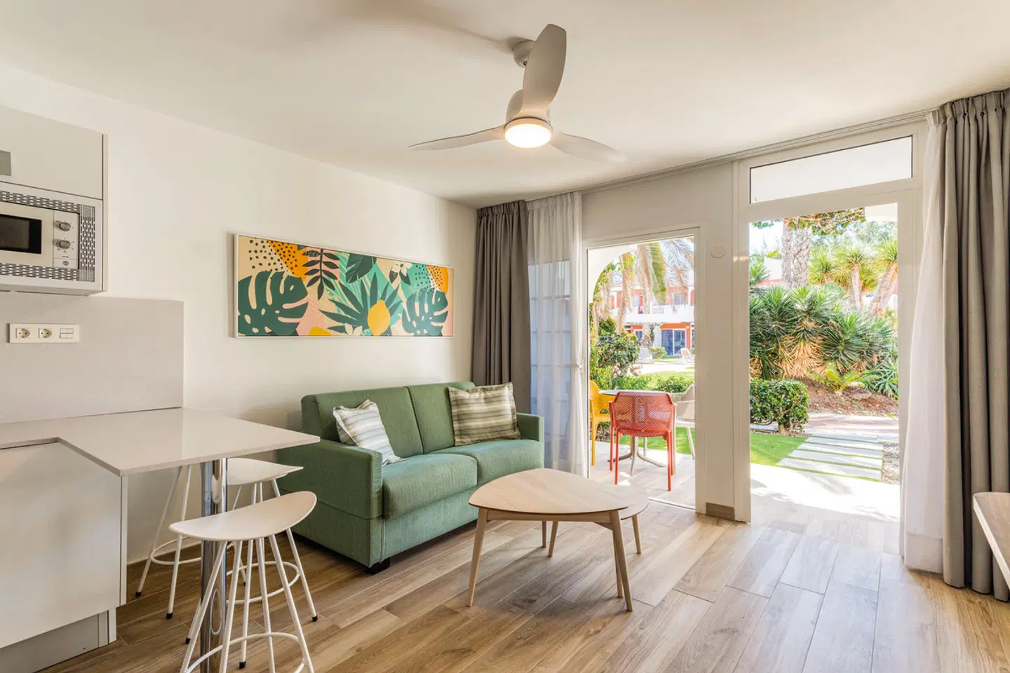 Cordial Green Golf LOUNGE_LOBBY