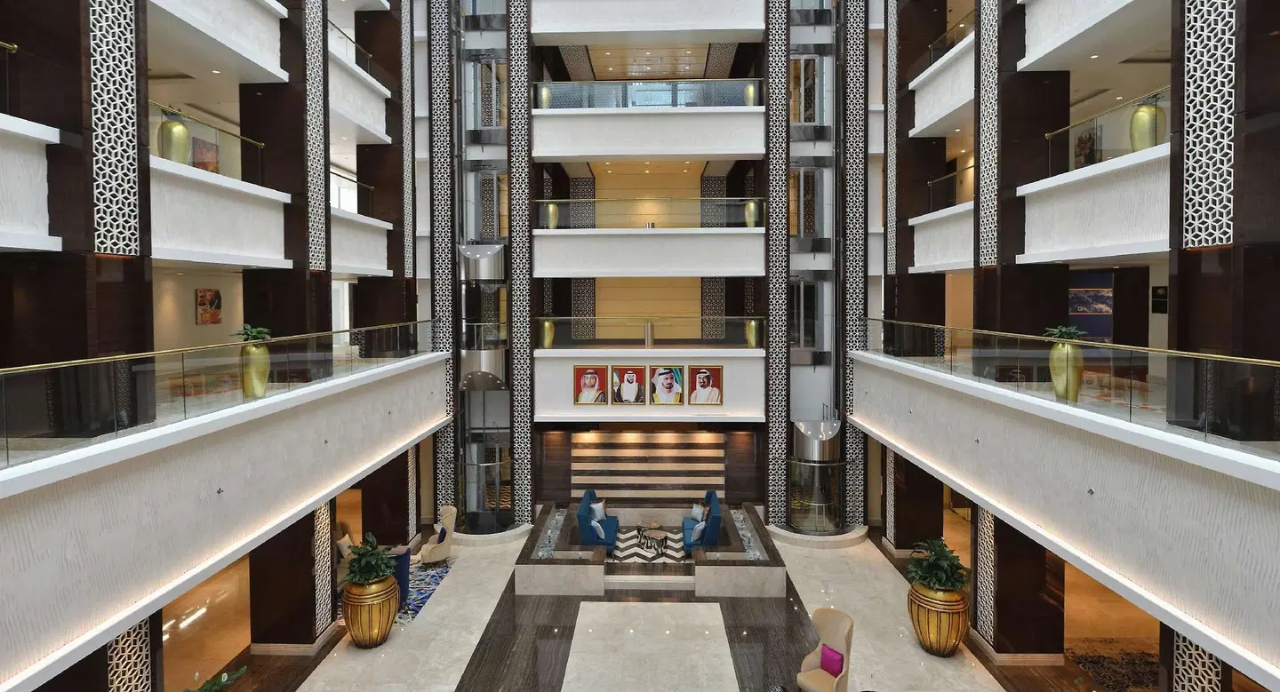 Radisson Blu Hotel Ajman EXTERIOR