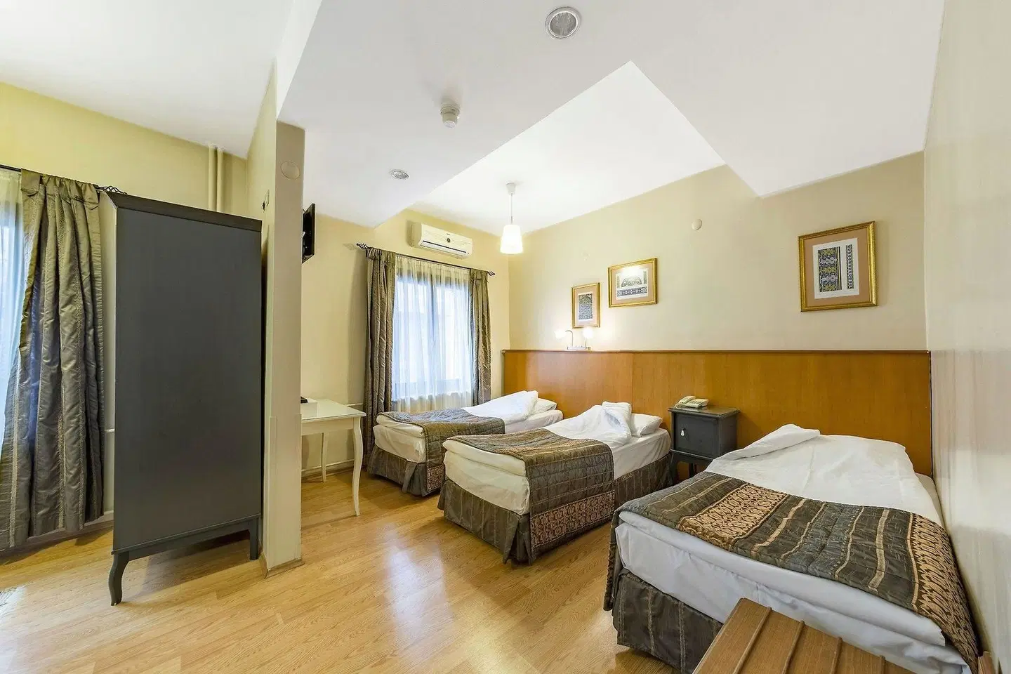 Fehmi Bey ROOM_EXAMPLE