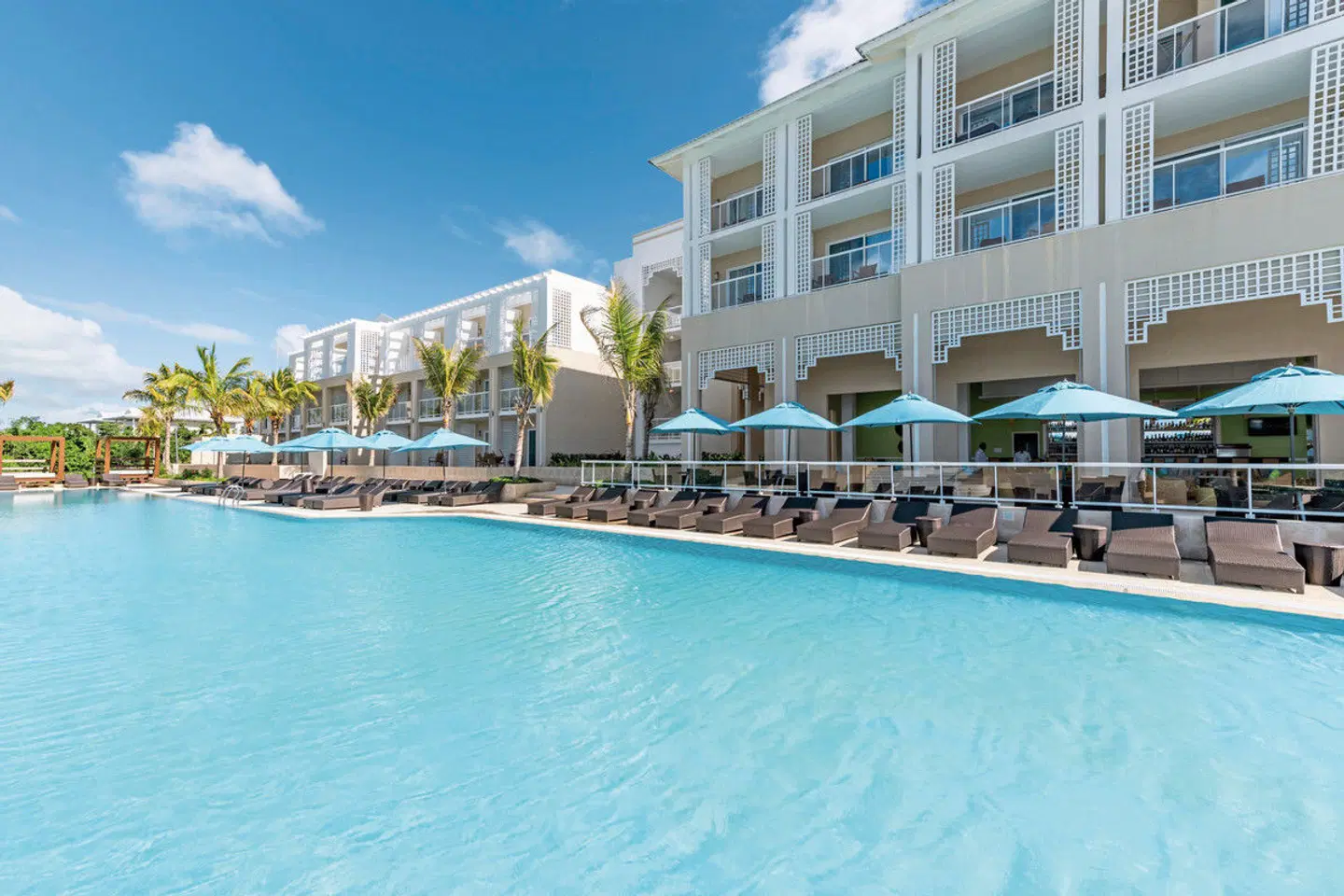 Playa Luxury Cayo Las Brujas OUTDOOR_POOL