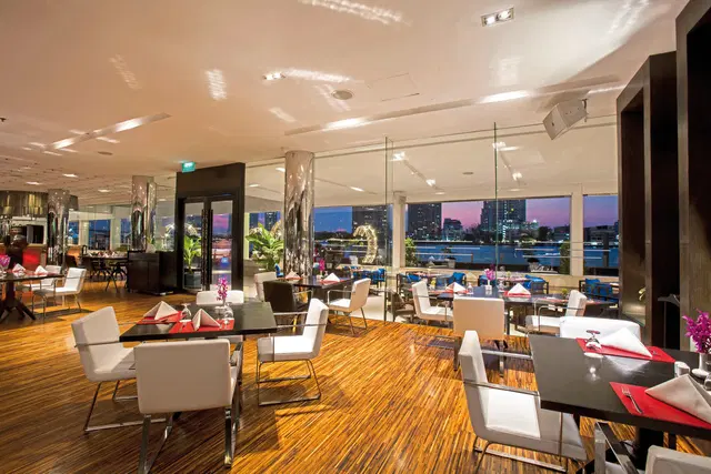 Ramada Plaza by Wyndham Menam Riverside Restaurant