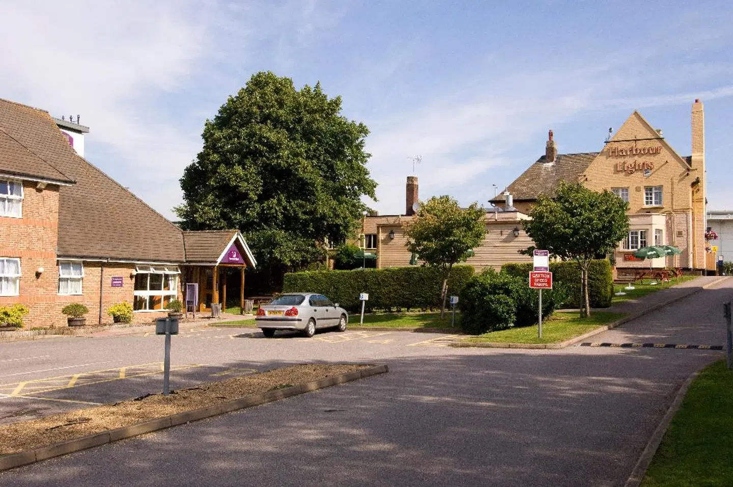 Premier Inn Portsmouth North Harbour EXTERIOR