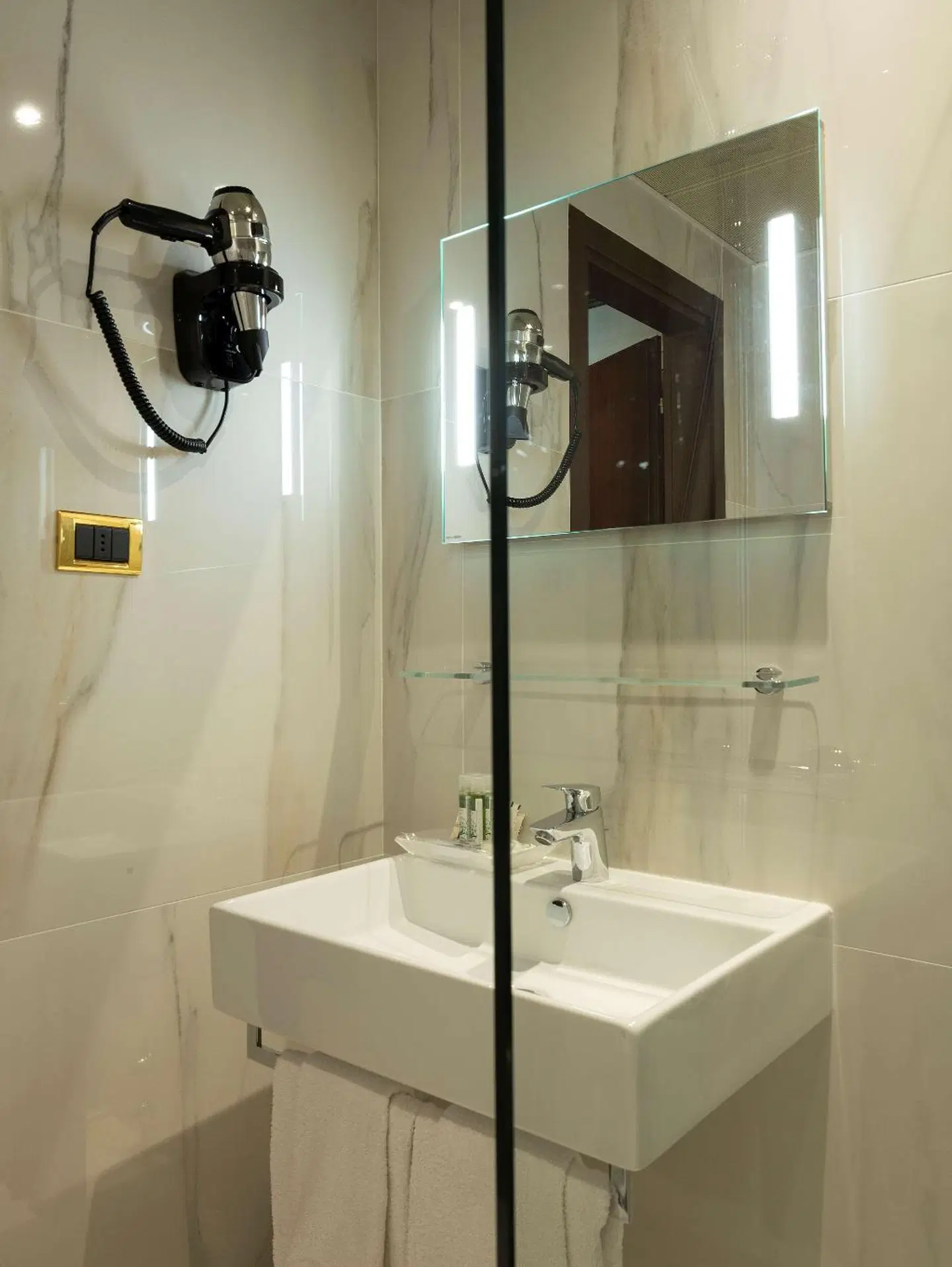 Hotel Concorde Badezimmer