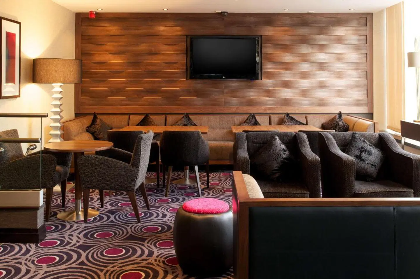 DoubleTree by Hilton Hotel London - Victoria Bar