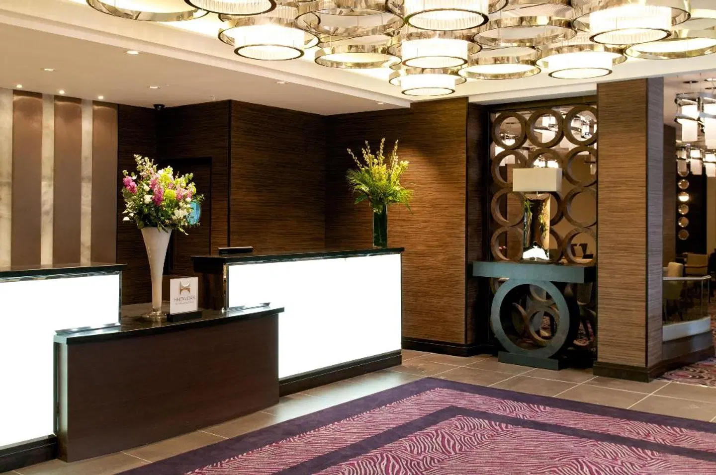 DoubleTree by Hilton Hotel London - Victoria LOUNGE_LOBBY