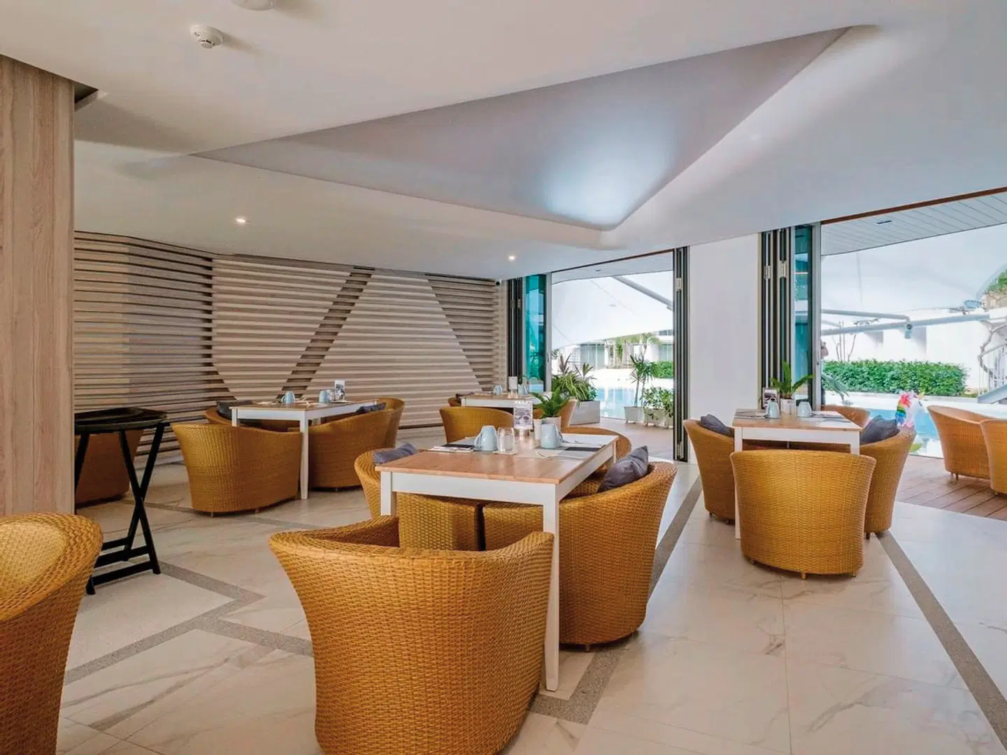 Wyndham Grand Nai Harn Beach Phuket LOUNGE_LOBBY