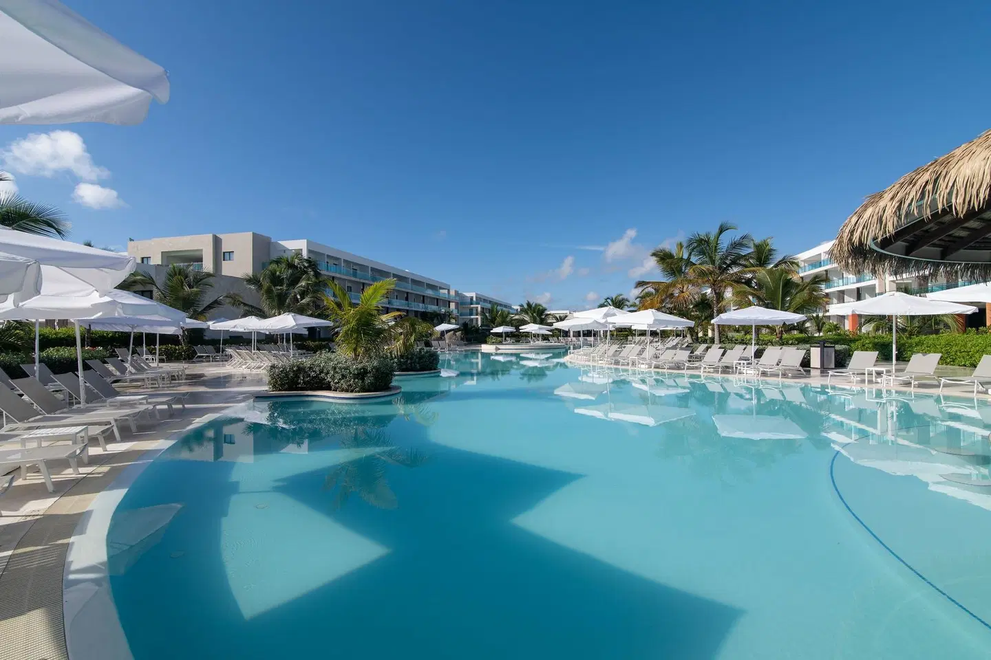 Serenade Punta Cana Beach & Spa Resort OUTDOOR_POOL