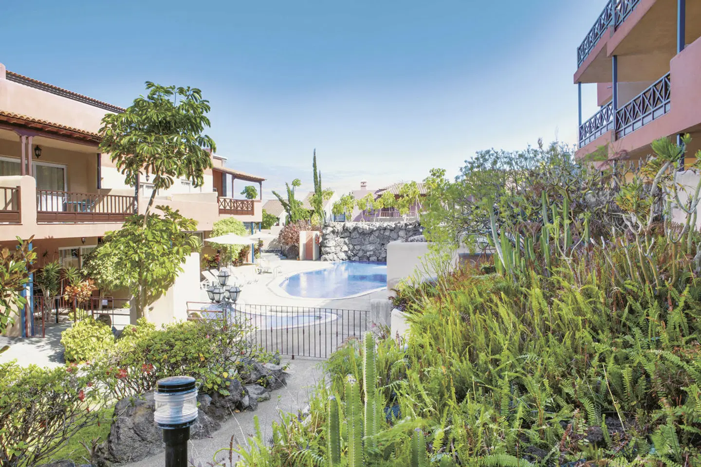 El Cerrito Apartamentos EXTERIOR