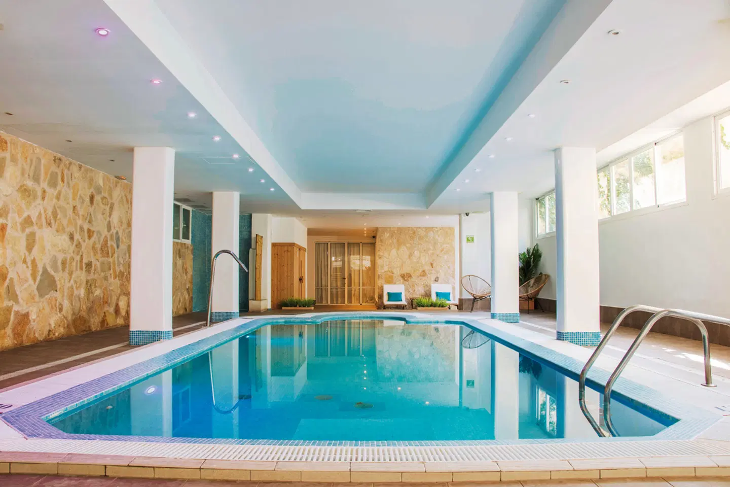 Houm Plaza Son Rigo Hallenbad