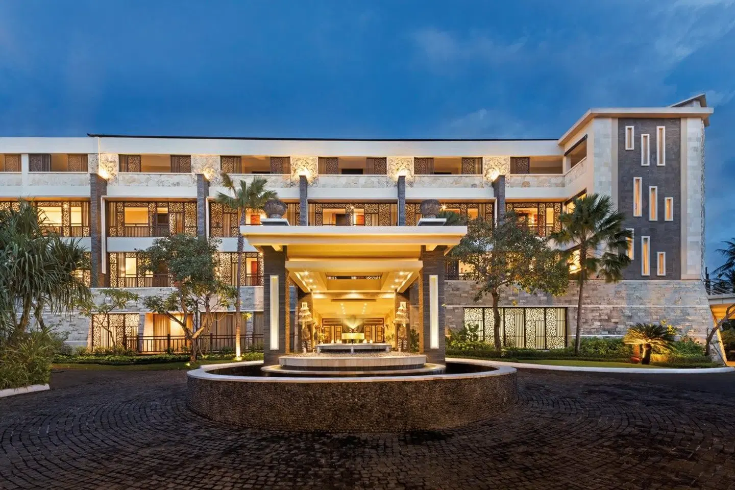 The Seminyak Beach Resort & Spa EXTERIOR