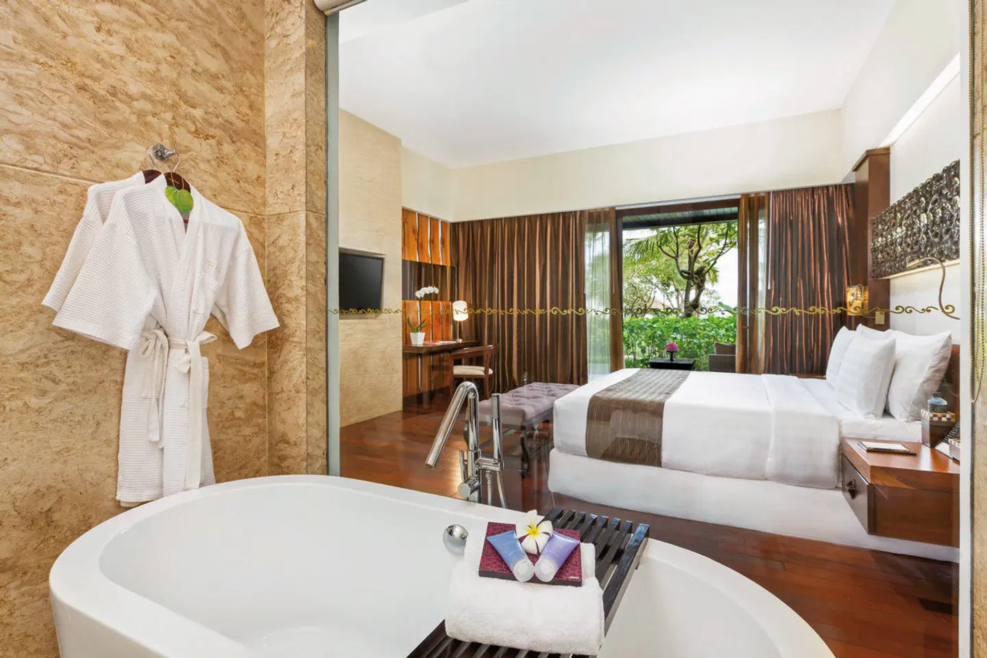 The Seminyak Beach Resort & Spa Badezimmer