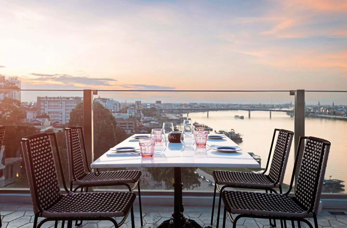 TRIBE Phnom Penh Post Office Square Terrasse