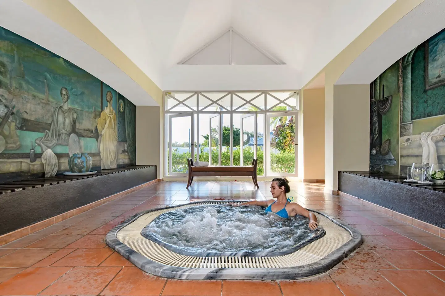 Aston Costa Verde Hallenbad