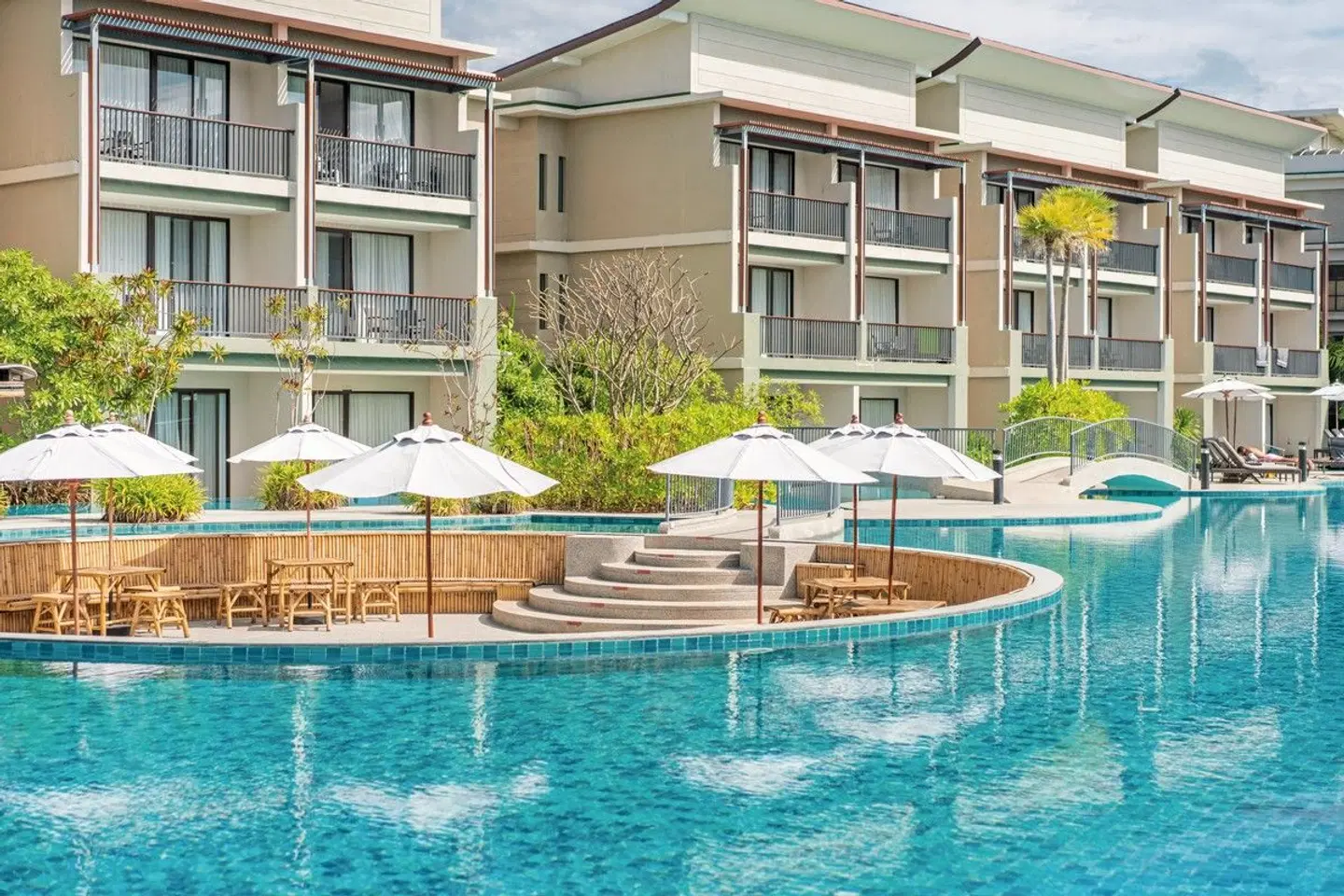 Le Méridien Khao Lak Resort & Spa OUTDOOR_POOL