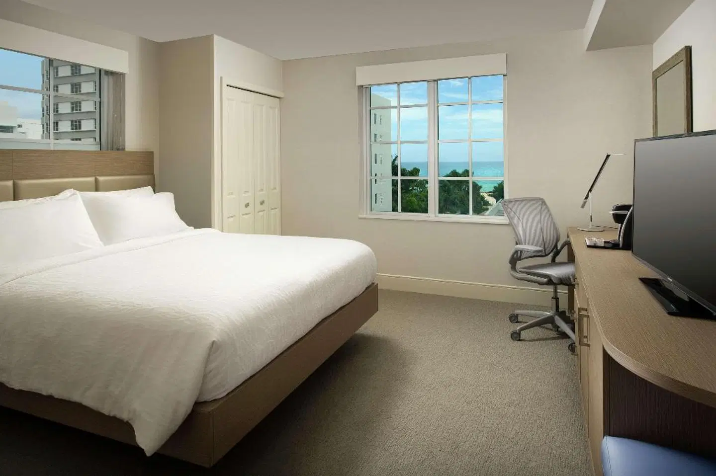 Hilton Garden Inn Miami South Beach ROOM_EXAMPLE