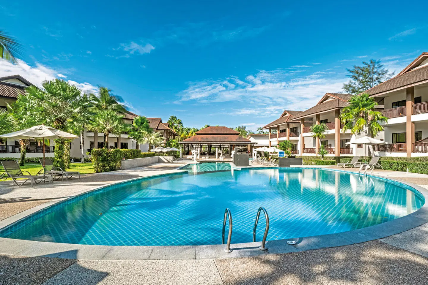 The Leaf Oceanside OUTDOOR_POOL