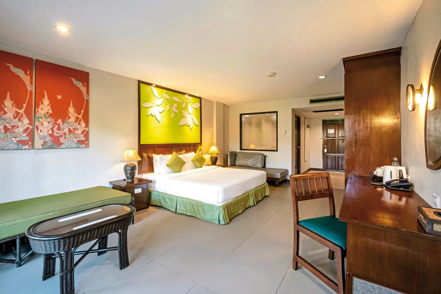 The Leaf Oceanside LOUNGE_LOBBY