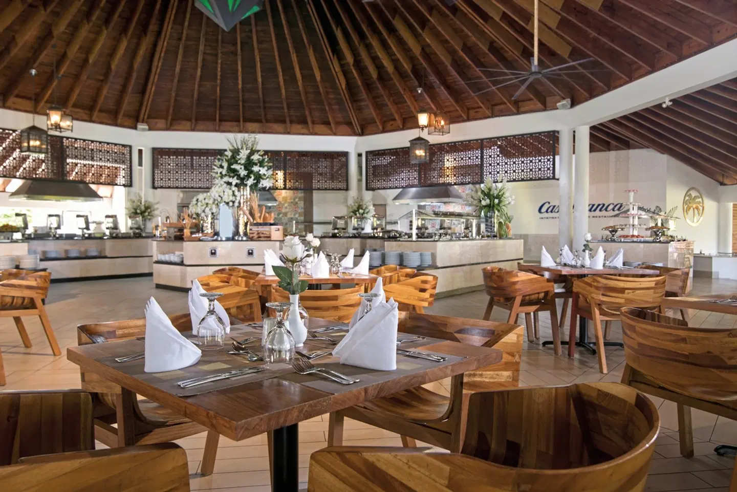 Lifestyle Tropical Beach Resort & Spa Restaurant