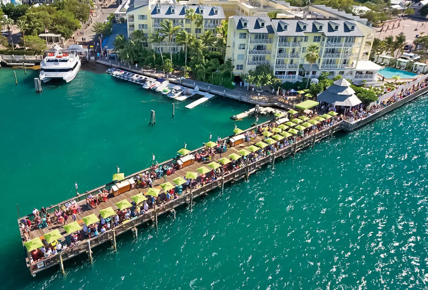 Ocean Key Resort & Spa EXTERIOR