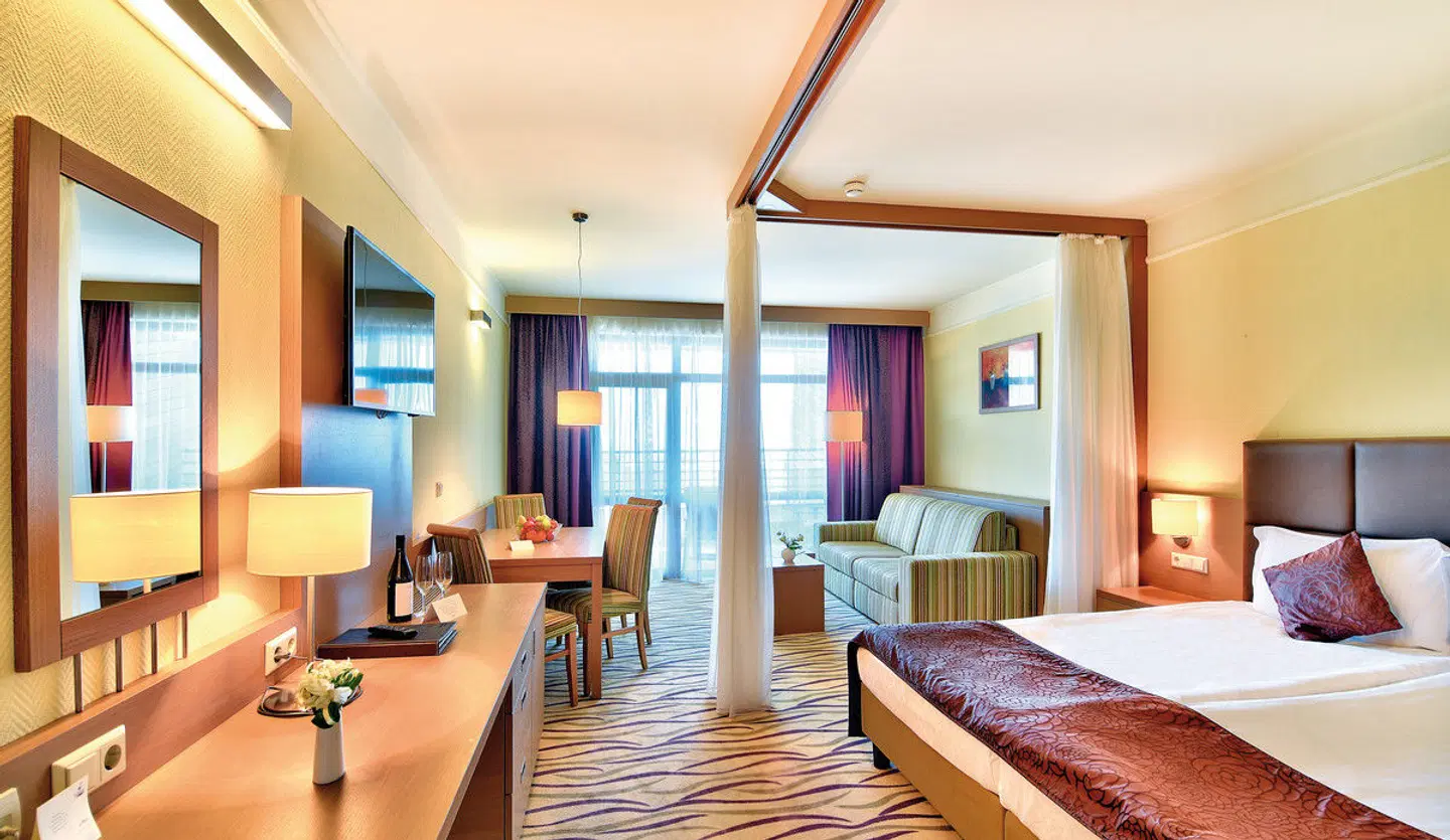 Flamingo Grand Hotel & Spa ROOM_EXAMPLE