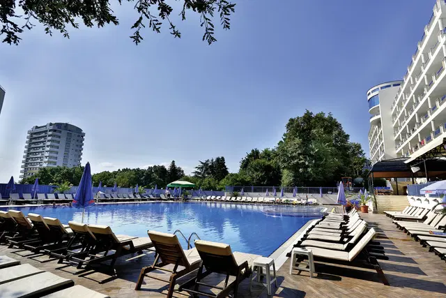 Sofia OUTDOOR_POOL