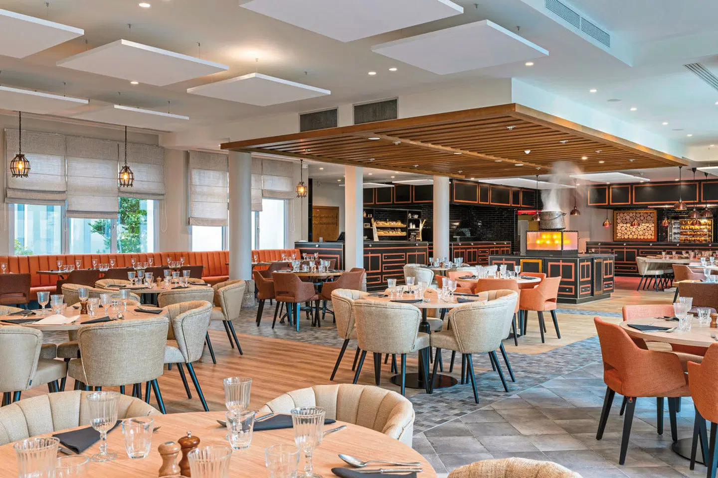 Dream Castle Paris Restaurant