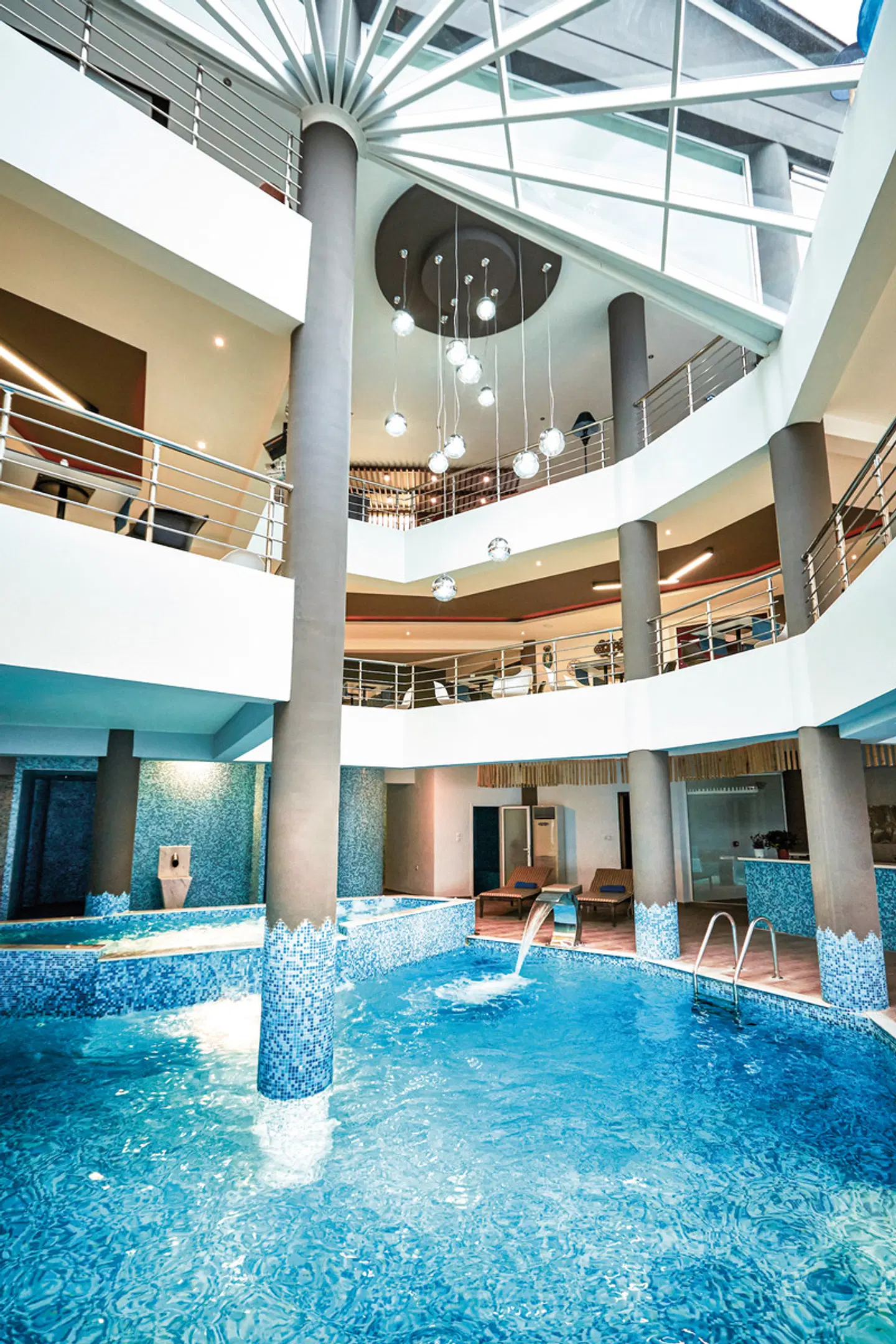 Blue Dream Palace Hallenbad