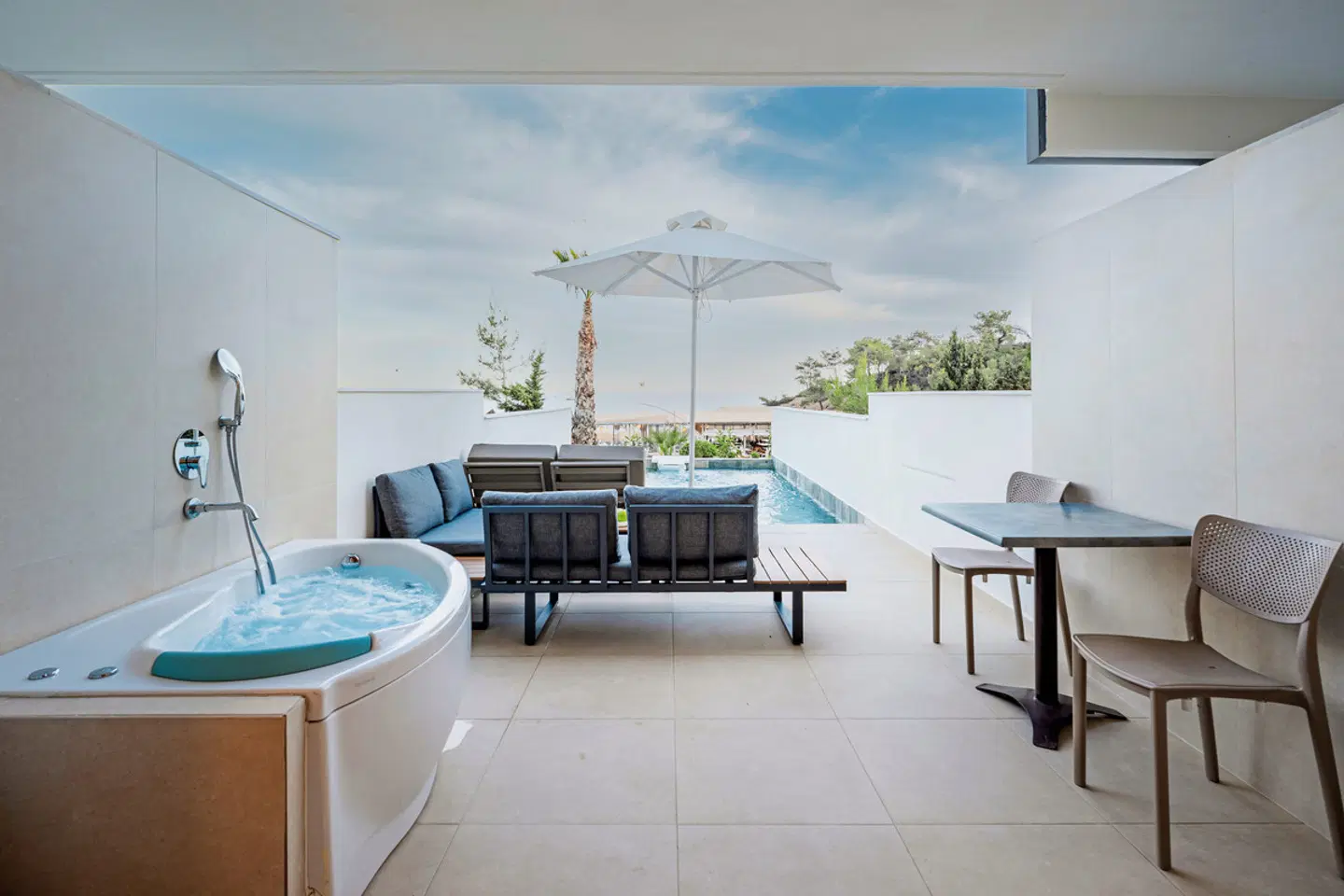 Blue Dream Palace Terrasse