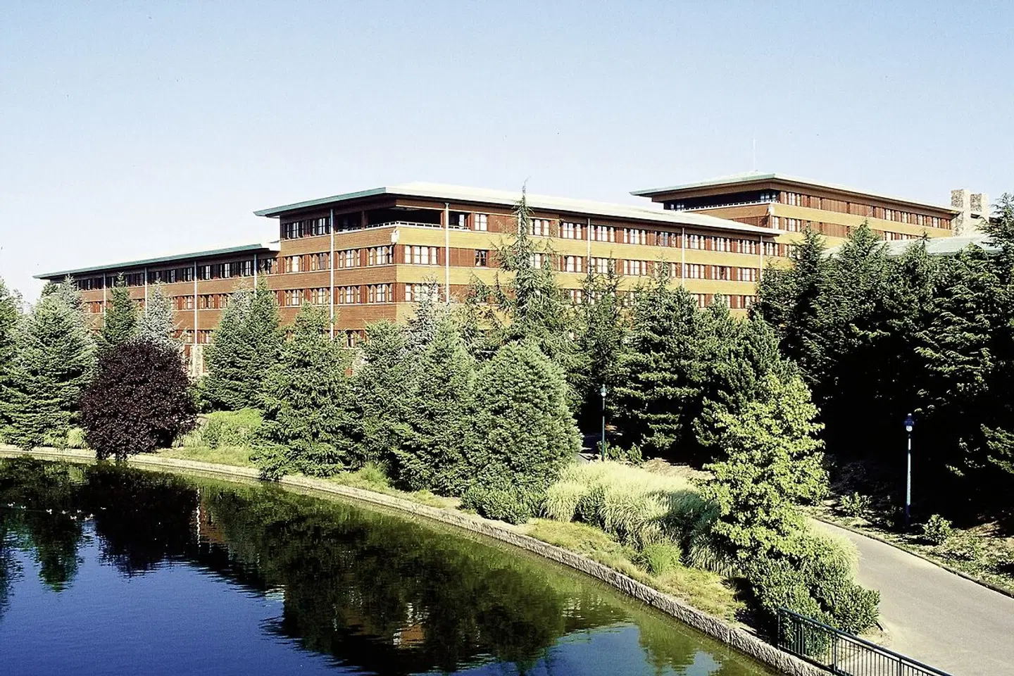 Disney Sequoia Lodge Garten